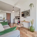 Champs De Mars - T5 Chic, 4 Chambres, équipé Appartement *